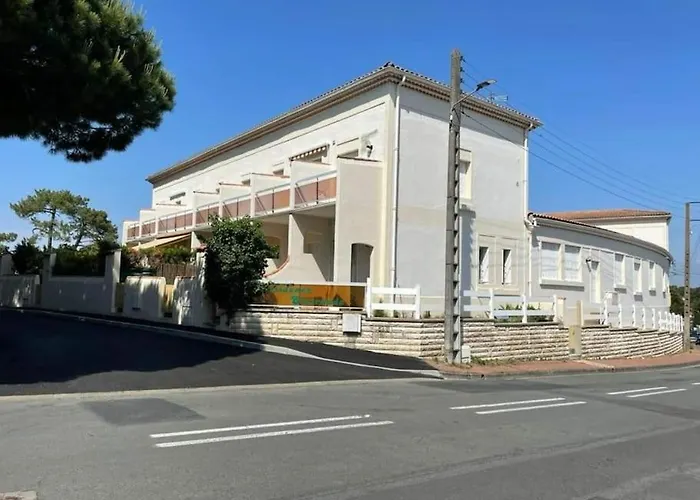 Bord De Avec Terrasse * 생죠지드디돈느